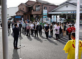 赤い羽根共同募金出発式（市役所正面玄関前）の画像1