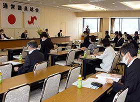 井原商工会議所通常議員決算総会（地場産業振興センター）の画像1