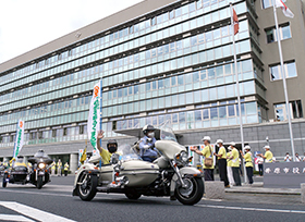 社会を明るくする運動推進パレード（市役所玄関前出発）の画像1