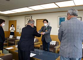 まちづくり協議会連絡会議提案書提出（第一応接室）の画像1