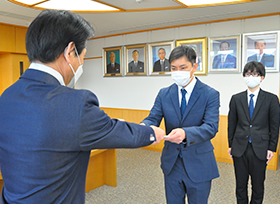 岡山県派遣職員発令（市長室）の画像1