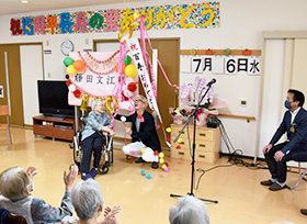 100歳の長寿を祝う（美星町　藤田文江さん）の画像2