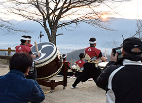 初日の出を見る会（高越城址山頂）の画像2