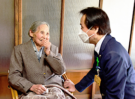 100歳の長寿を祝う（上出部町　塚下フサヱさん）の画像1