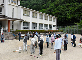 三原地区グラウンドゴルフ大会（芳井公民館 三原分館 運動場）の画像1