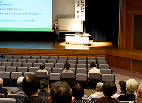 芳寿大学　市長講話（芳井生涯学習センター）の画像2