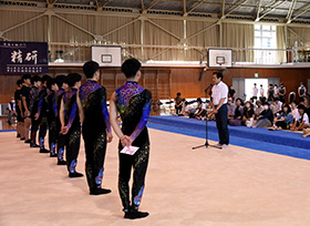 男子新体操フロアーマット披露会およびインターハイ壮行会（県立井原高校旧南校地体育館）の画像2