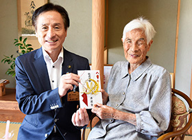 100歳の長寿を祝う（美星町　伊茂榮さん）の画像2