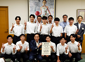 井原高等学校男子新体操部表敬訪問（第一応接室）の画像1