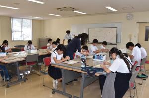 芳井小勾玉作り